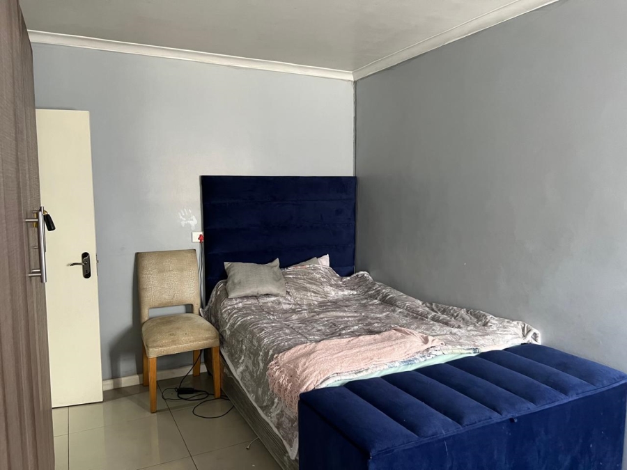 7 Bedroom Property for Sale in Malibu Village Western Cape